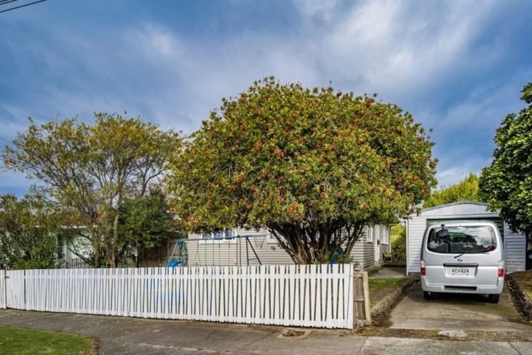 Photo of property in 21 Hukatai Street, Elsdon, Porirua, 5022