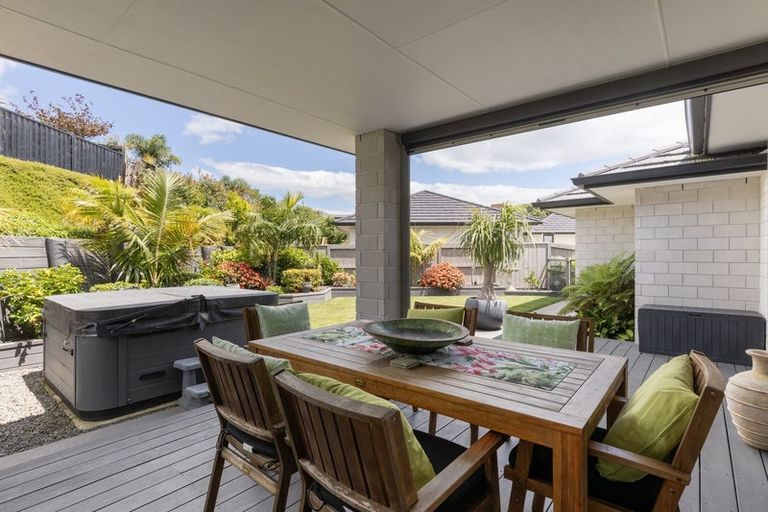 Photo of property in 13 Shoreview Close, Omokoroa, 3114
