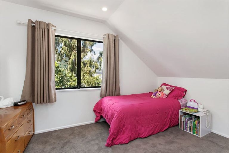 Photo of property in 18 Kotare Street, Fendalton, Christchurch, 8041