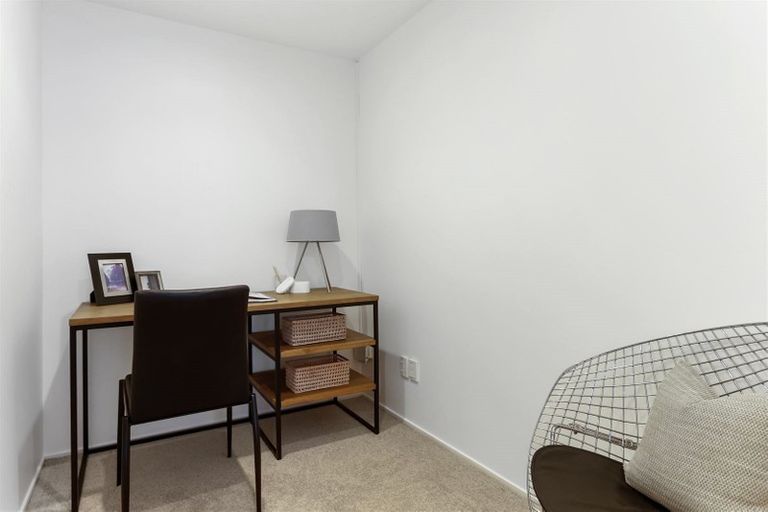 Photo of property in 3d/175 Hurstmere Road, Takapuna, Auckland, 0622