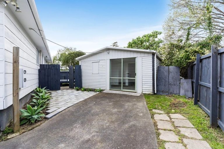 Photo of property in 14 Chantal Place, Red Hill, Papakura, 2110