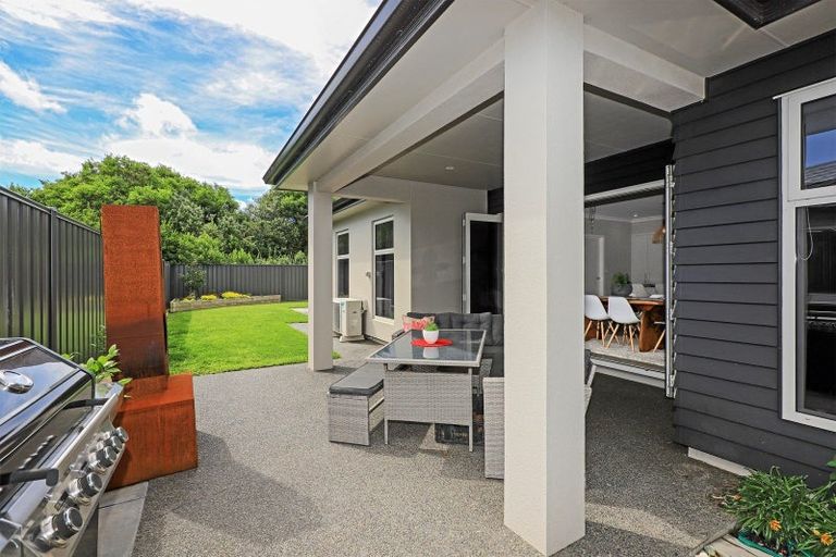 Photo of property in 25 Young Place, Taradale, Napier, 4112