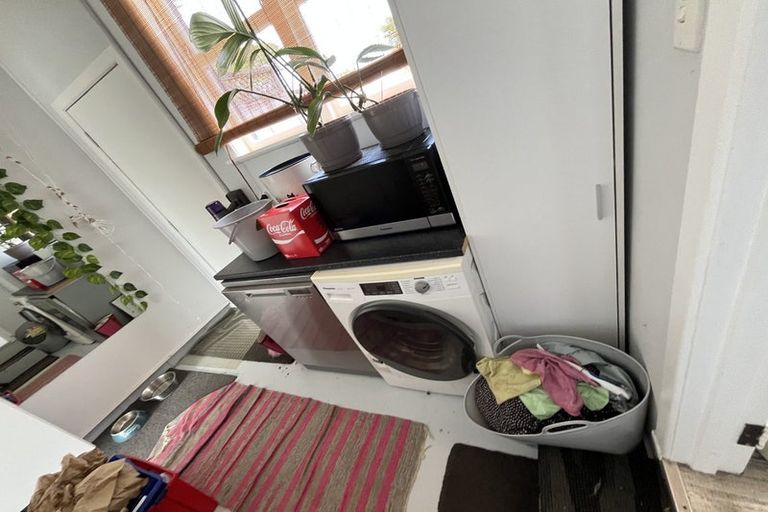 Photo of property in 1/16 Roseburn Place, Pakuranga, Auckland, 2010