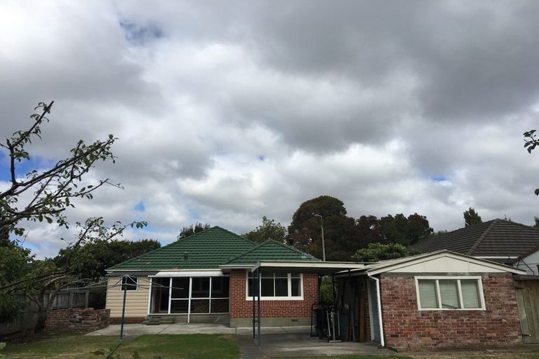 Photo of property in 130 Yaldhurst Road, Sockburn, Christchurch, 8042