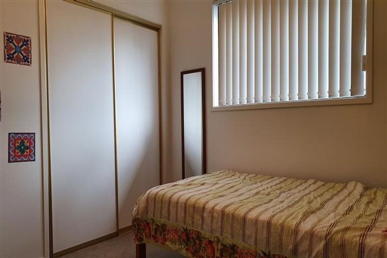 Photo of property in 12 Cherub Place, West Harbour, Auckland, 0618