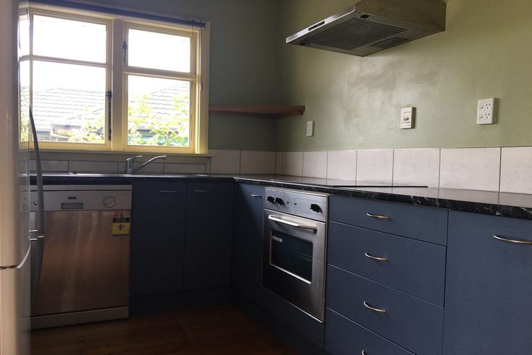 Photo of property in 130 Yaldhurst Road, Sockburn, Christchurch, 8042