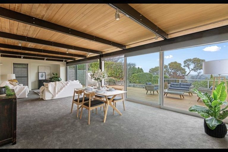 Photo of property in 128 Dyers Pass Road, Cashmere, Christchurch, 8022