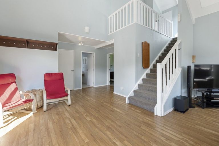 Photo of property in 2/9 Weka Road, Waipahihi, Taupo, 3330