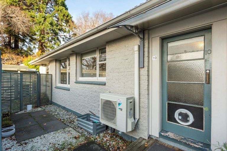 Photo of property in 53 Manor Place, Dunedin Central, Dunedin, 9016