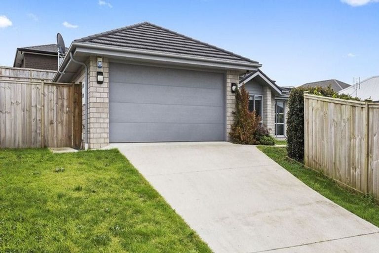 Photo of property in 4 Mcneish Place, Pokeno, 2402