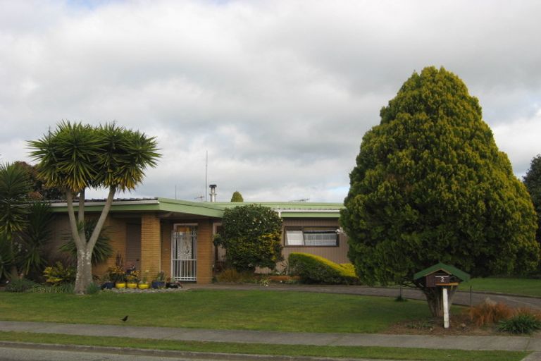 Photo of property in 2 Tawhara Place, Edgecumbe, 3120
