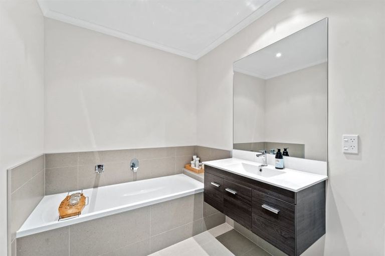 Photo of property in 24 Cape Cod Drive, Gulf Harbour, Whangaparaoa, 0930