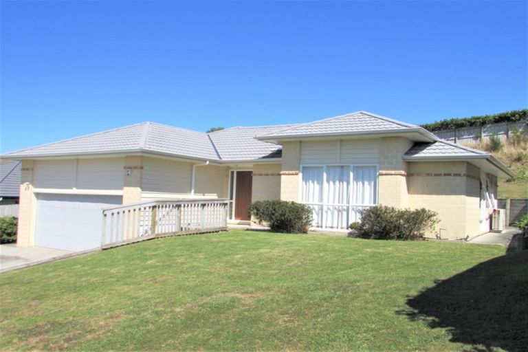 Photo of property in 48 Tongariro Drive, Aotea, Porirua, 5024