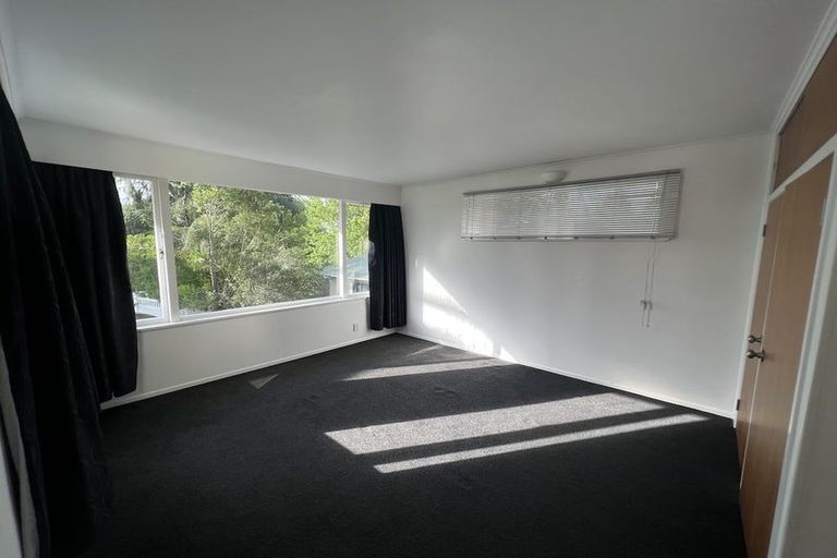Photo of property in 25 Crompton Road, Massey, Auckland, 0614
