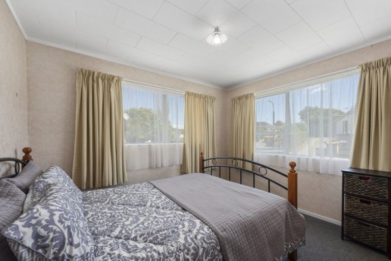 Photo of property in 62 Aniseed Grove, Timberlea, Upper Hutt, 5018