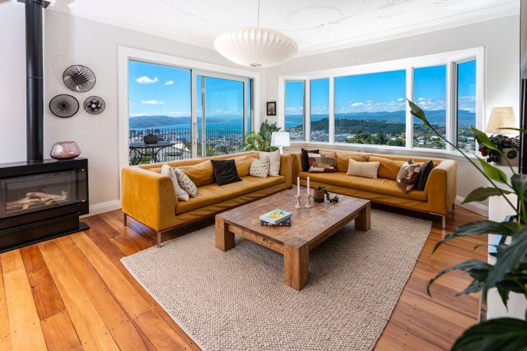 Photo of property in 30 Sugarloaf Road, Brooklyn, Wellington, 6021