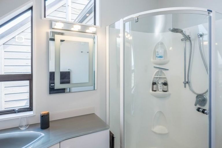 Photo of property in 10 Indus Street, Khandallah, Wellington, 6035