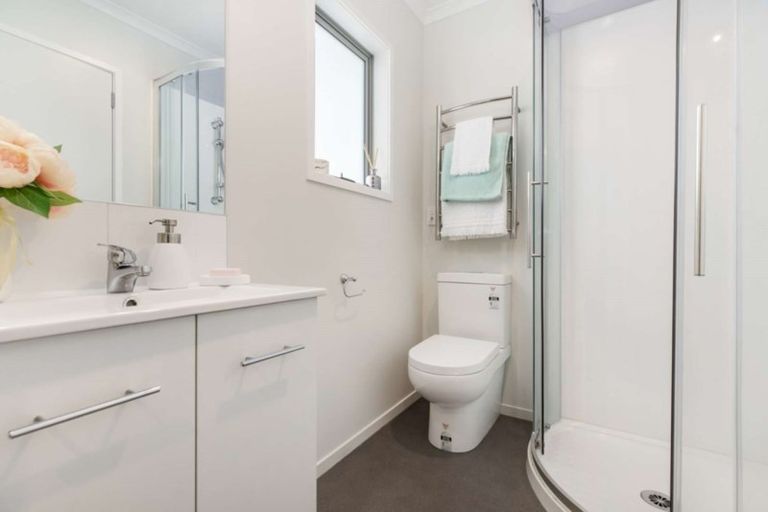 Photo of property in 30 Orchard Rise, Rosehill, Papakura, 2113