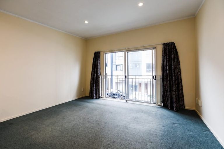 Photo of property in 22/3 Kelvin Grove, Te Aro, Wellington, 6011