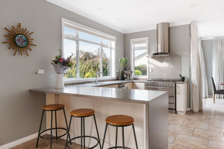 Photo of property in 18 Hansard Place, Bethlehem, Tauranga, 3110