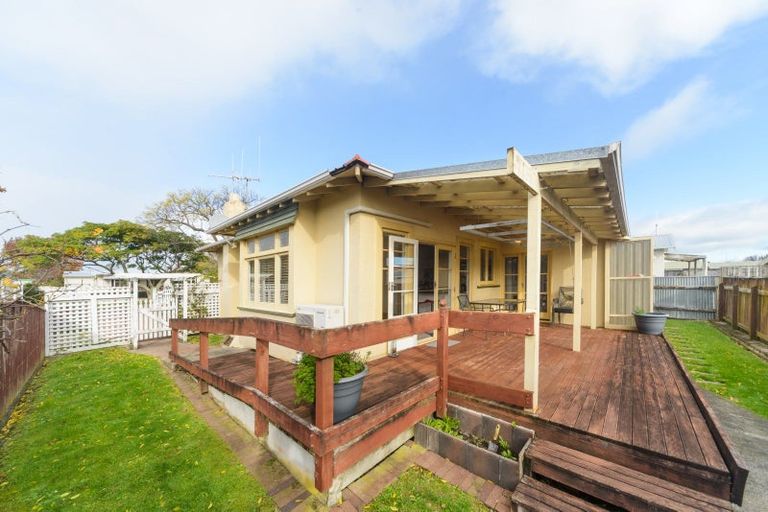 Photo of property in 18 Mahoe Avenue, Takaro, Palmerston North, 4410