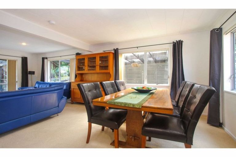Photo of property in 1/18 Teviot Place, Totara Vale, Auckland, 0629