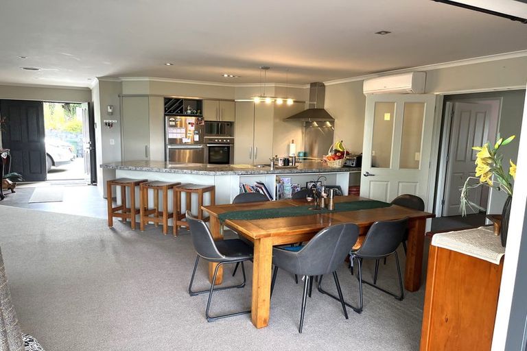 Photo of property in 2 Cosgrove Rise, Riverstone Terraces, Upper Hutt, 5018