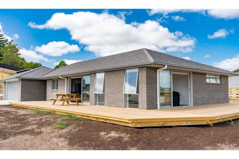 Photo of property in 26 Northcoast Place, Mangawhai Heads, Mangawhai, 0505