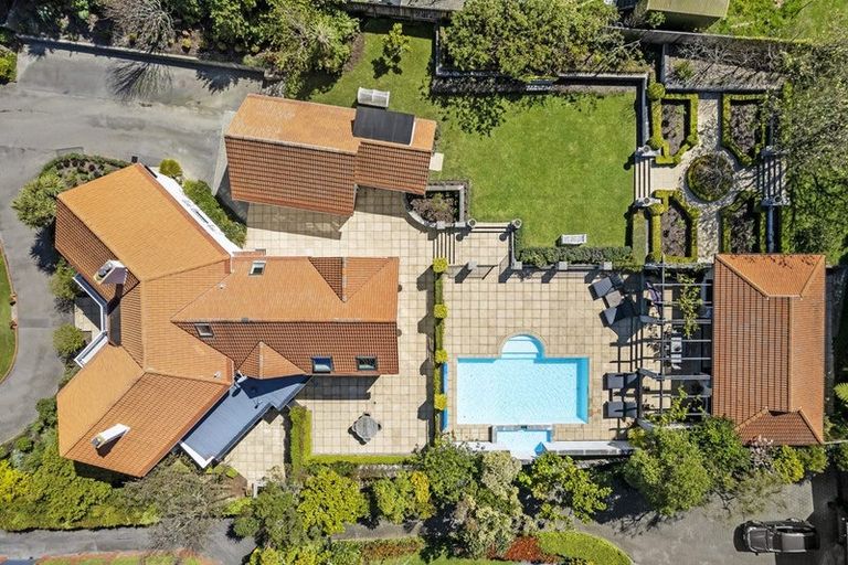 Photo of property in 60 Cheviot Road, Lowry Bay, Lower Hutt, 5013