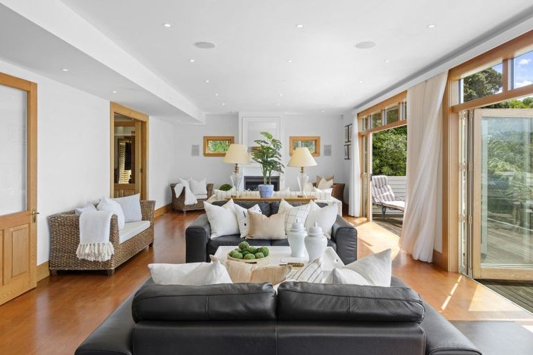 Photo of property in 9 Aranoni Track, Clifton, Christchurch, 8081