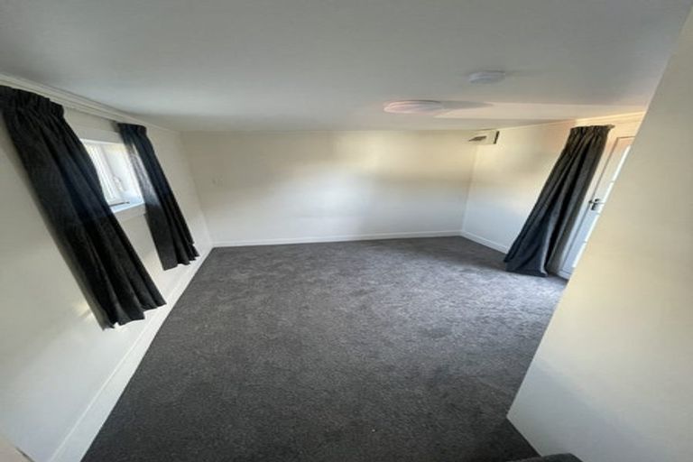 Photo of property in 71 Golf Road, New Lynn, Auckland, 0600