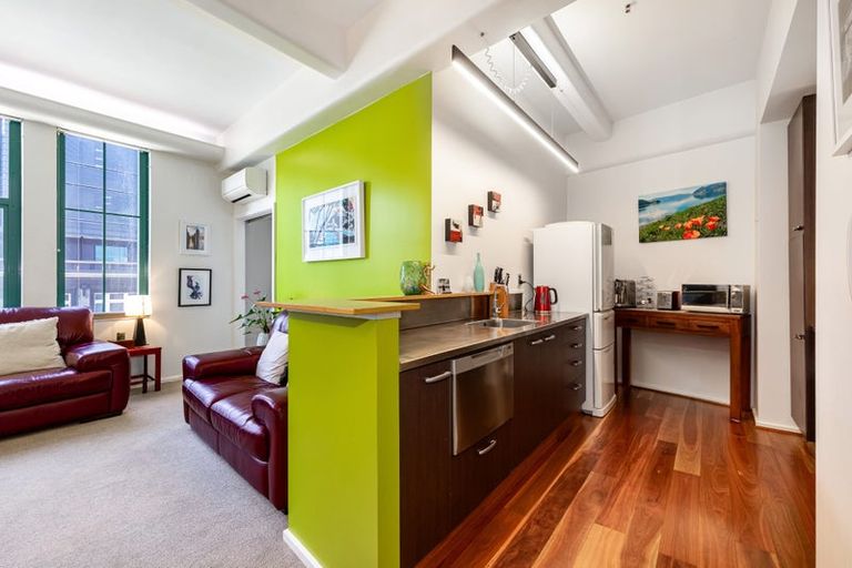 Photo of property in Orange House/land Equity, 6/182 Wakefield Street, Te Aro, Wellington, 6011