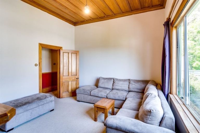 Photo of property in 21 Chaucer Road, Hospital Hill, Napier, 4110