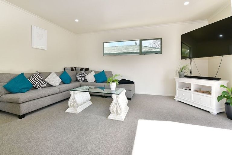 Photo of property in 3/18 Ocean View Road, Hatfields Beach, Orewa, 0931