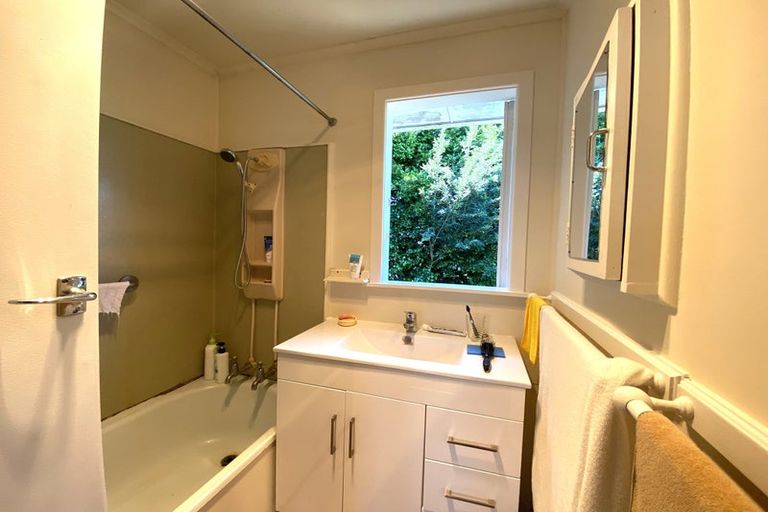 Photo of property in 18 Kelkirk Street, Kelston, Auckland, 0602