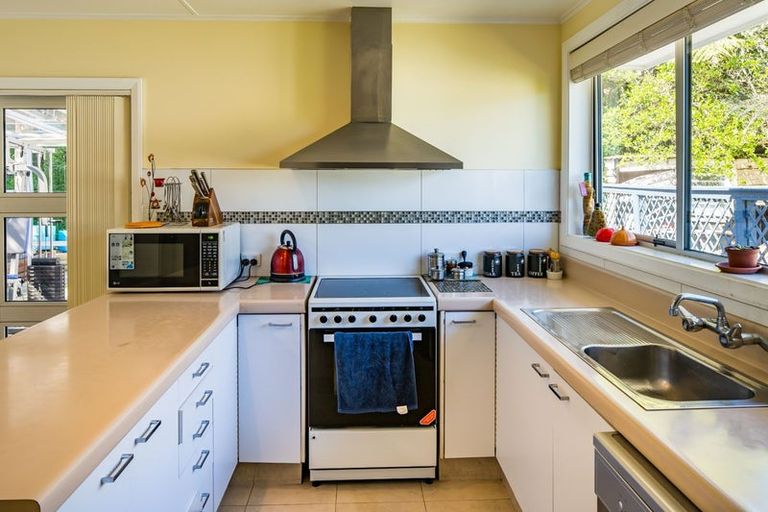 Photo of property in 79 Sunshine Avenue, Karori, Wellington, 6012