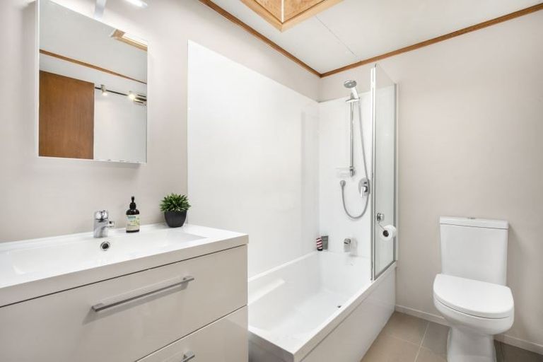 Photo of property in 11a Gills Avenue, Papakura, 2110