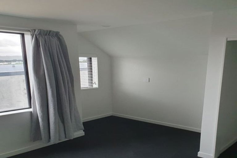 Photo of property in 35 John Street, Stokes Valley, Lower Hutt, 5019