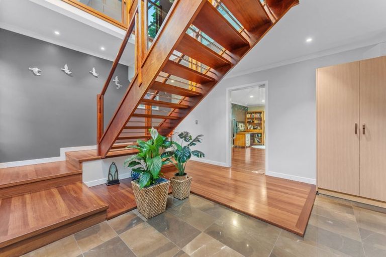 Photo of property in 5b Rahopara Street, Castor Bay, Auckland, 0620