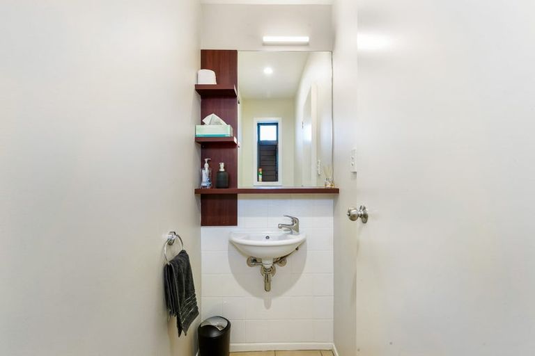 Photo of property in 3/21 Armoy Drive, East Tamaki, Auckland, 2016