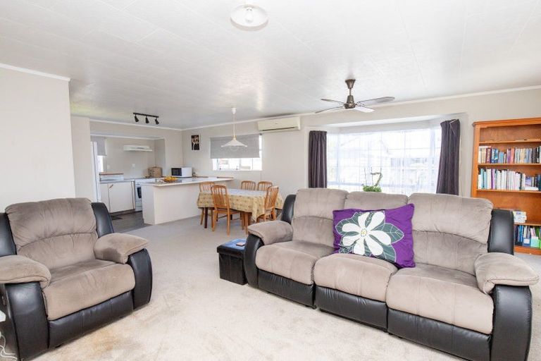 Photo of property in 39 Darlington Street, Ngatea, 3503