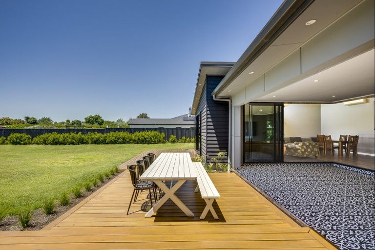 Photo of property in 68 Mcelwee Street, Jervoistown, Napier, 4112