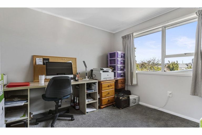 Photo of property in 43 Archmillen Avenue, Pakuranga Heights, Auckland, 2010
