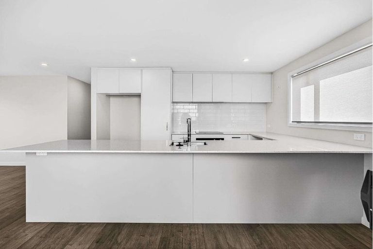 Photo of property in 54 Paparahi Place, Wainui, Silverdale, 0992