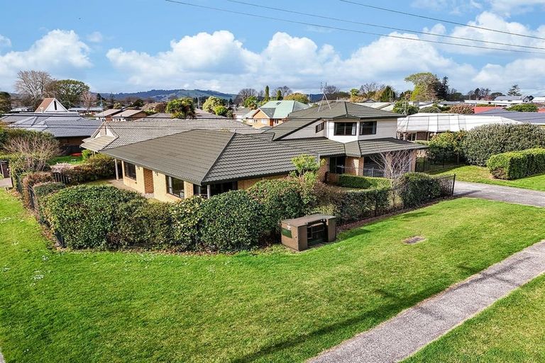 Photo of property in 260 Shakespeare Street, Leamington, Cambridge, 3432
