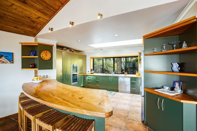 Photo of property in 8 Rewa Rewa Valley, Tairua, 3508