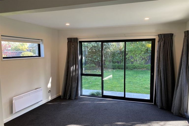Photo of property in 82 Springfield Road, St Albans, Christchurch, 8014