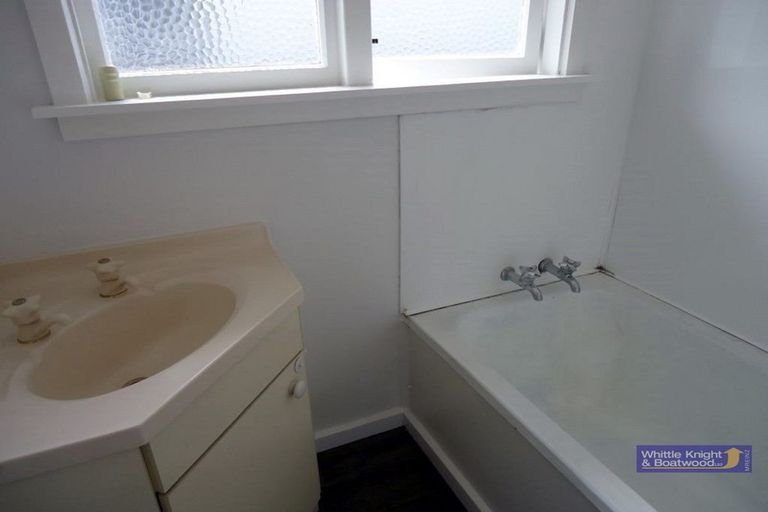 Photo of property in 104 Maidstone Road, Ilam, Christchurch, 8041