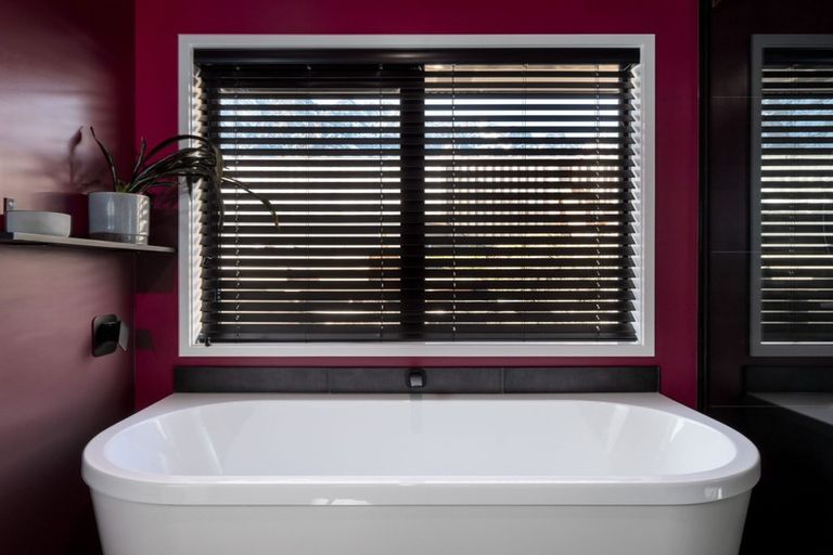 Photo of property in 13 Howden Drive, Jacks Point, 9371