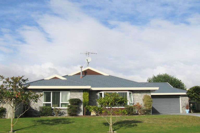 Photo of property in 104 Cedar Drive, Paraparaumu Beach, Paraparaumu, 5032